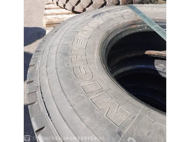 4x vrachtwagenband michelin, xzy-2 - afbeelding 2 van  5