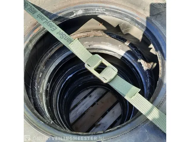 4x vrachtwagenband michelin, xzy-2 - afbeelding 4 van  5