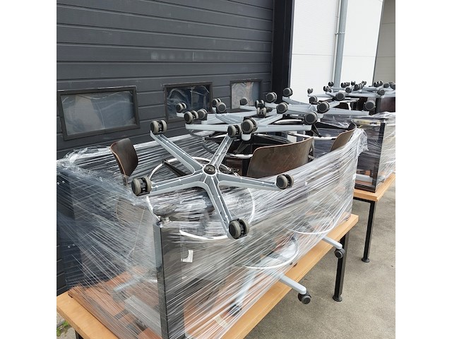 4x werktafel met 20x bureaustoel - afbeelding 8 van  11