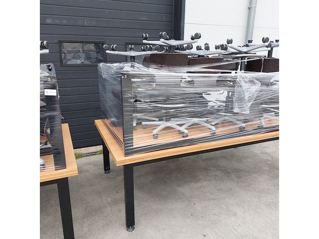 4x werktafel met 36x bureaustoel - afbeelding 10 van  12