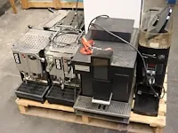 5 diverse koffiemachines en 1 warmtehouder - afbeelding 1 van  6