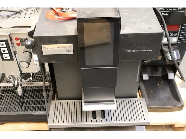 5 diverse koffiemachines en 1 warmtehouder - afbeelding 4 van  6