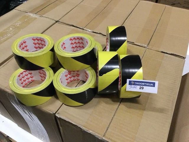 5 dozen met 30 rollen veiligheid en markering tape - afbeelding 1 van  3
