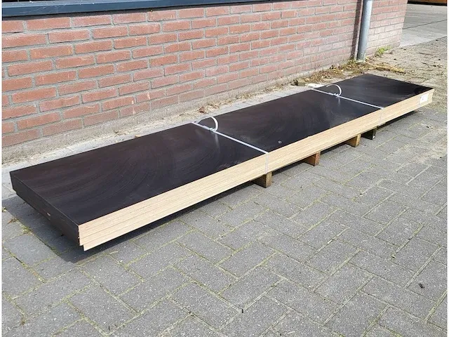 5 m2 berkenbetontriplex 24mm antislip - afbeelding 1 van  4
