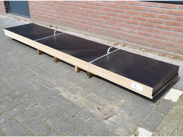5 m2 berkenbetontriplex 24mm antislip - afbeelding 2 van  4