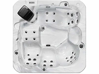 5-persoons buitenspa (plug and play met 1x 220v stekker)
