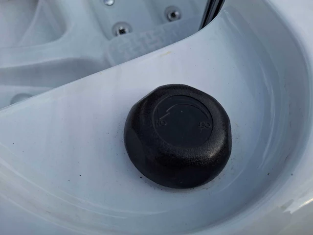 5 persoons jacuzzi en buitenspa - afbeelding 2 van  24