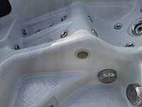 5 persoons jacuzzi en buitenspa - afbeelding 4 van  24