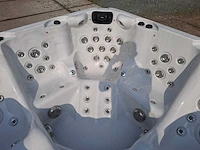 5 persoons jacuzzi en buitenspa - afbeelding 21 van  24
