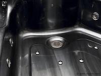5 persoons outdoor spa 208x208 cm incl. 2 ligbedden - cloudy black bad / antraciete zijkant - afbeelding 17 van  23