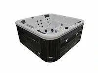 5 persoons outdoor spa 208x208 cm incl. 2 ligbedden - wit bad / zwarte zijkant - afbeelding 1 van  18