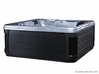 5 persoons outdoor spa met waterjets 210x210cm - zilver / zwarte zijkant - incl. wifi - afbeelding 1 van  13
