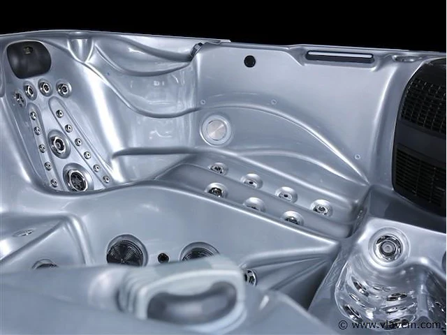 5 persoons outdoor spa met waterjets 210x210cm - zilver / zwarte zijkant - incl. wifi - afbeelding 13 van  13