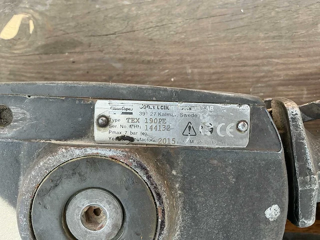 5 pneumatische breekhamers met slangen - afbeelding 8 van  8