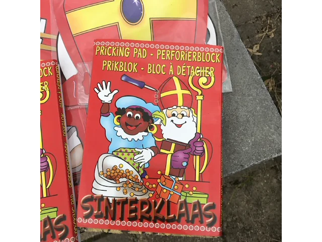 5 sinterklaas items - afbeelding 1 van  7