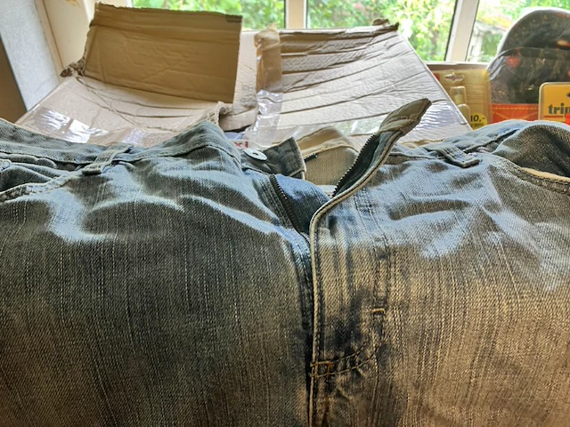5 spijkerbroeken maat 40 102 4 keer, maat 42 107 1 keer - afbeelding 5 van  11