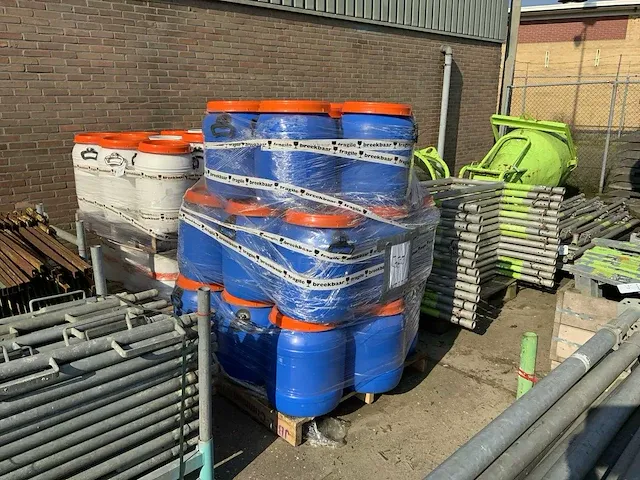 50 liter voerton (24x) - afbeelding 1 van  3
