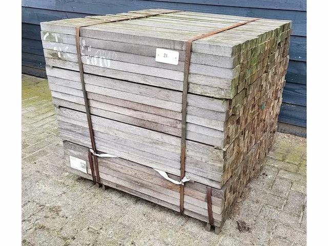 500 x azobe piketten 40 x 40mm lengte 100 cm - afbeelding 2 van  4