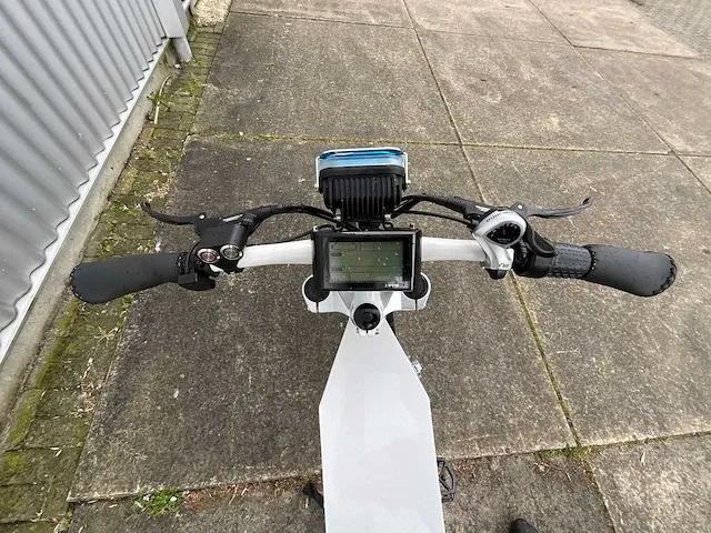 5000w trident stealth bomber elektrische mountainbike - afbeelding 12 van  14