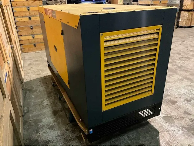 50kw stroomgenerator gfs-50 400v 90,2a silent met 4 cilinder watergekoelde turbo dieselmotor (ongebruikt) - afbeelding 12 van  18