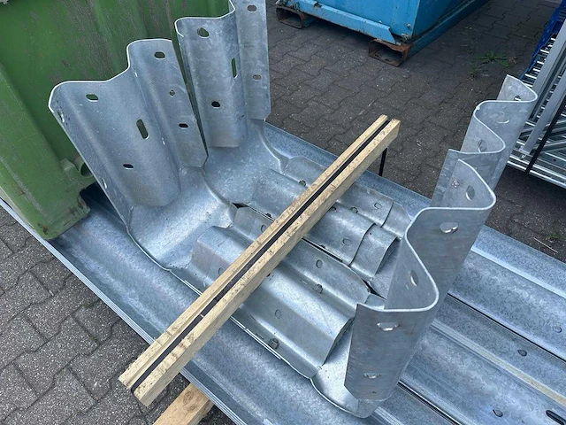 50m zware vangrail - afbeelding 3 van  4