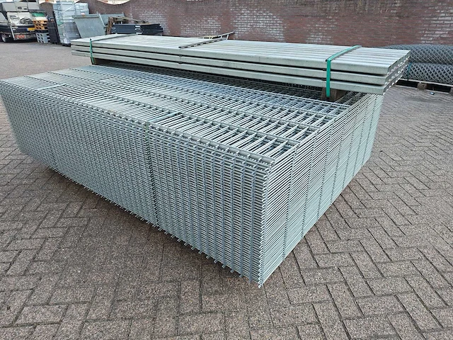 50x heras dubbelstaafs hekwerk gegalvaniseerd 8/6/8 163 hoog met 24 palen - afbeelding 6 van  13