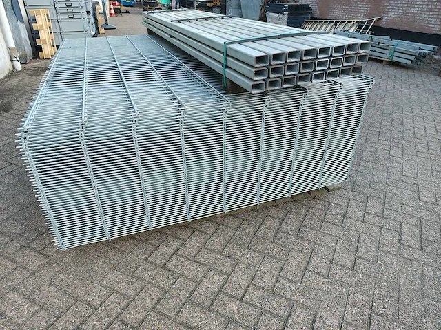 50x heras dubbelstaafs hekwerk gegalvaniseerd 8/6/8 163 hoog met 24 palen - afbeelding 7 van  13