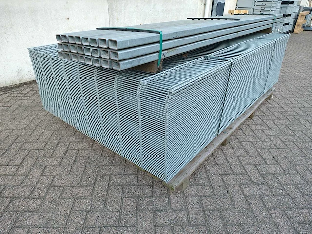 50x heras dubbelstaafs hekwerk gegalvaniseerd 8/6/8 163 hoog met 24 palen - afbeelding 8 van  13