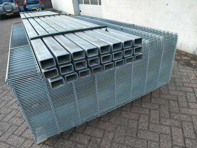 50x heras dubbelstaafs hekwerk gegalvaniseerd 8/6/8 163 hoog met 24 palen - afbeelding 11 van  13