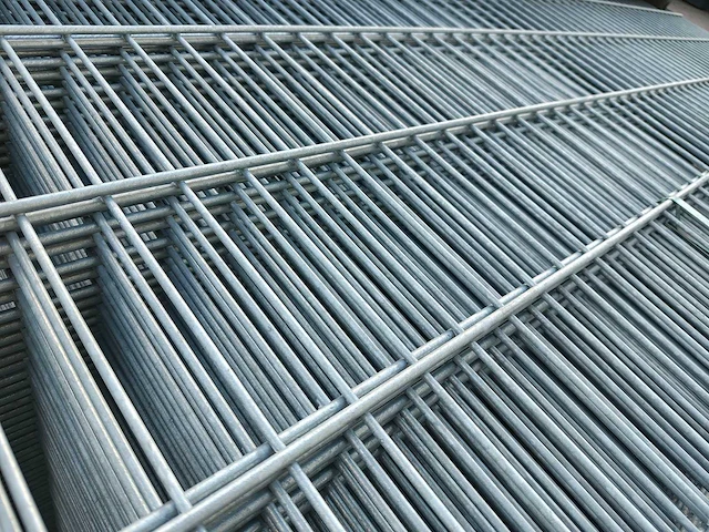 50x heras dubbelstaafs hekwerk gegalvaniseerd 8/6/8 163 hoog met 24 palen - afbeelding 12 van  13