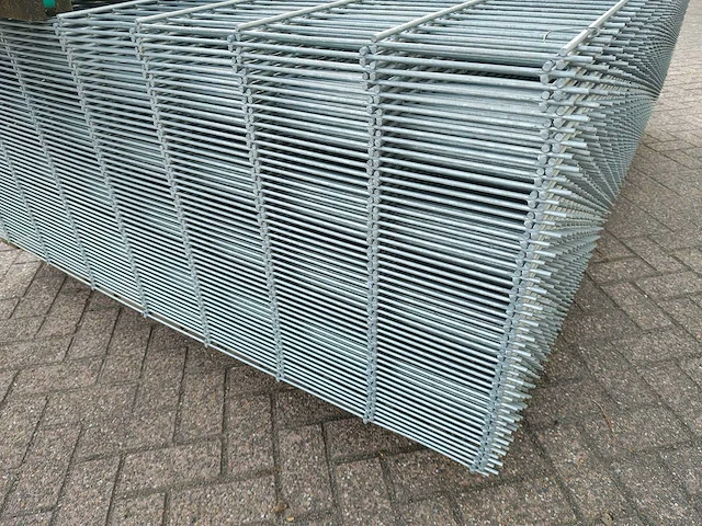 50x heras dubbelstaafs hekwerk gegalvaniseerd 8/6/8 163 hoog met 24 palen - afbeelding 13 van  13