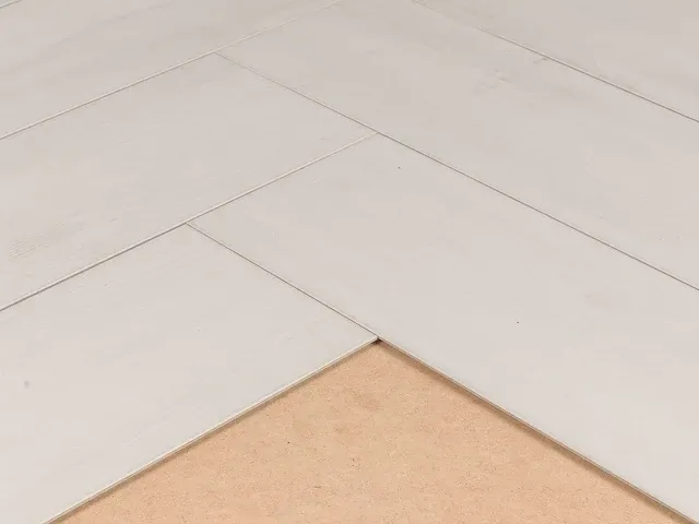 51 m2 pvc-click visgraat - 610 x 150 x 7 mm - afbeelding 2 van  4