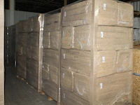 51 verpakkingen hennepvezelisolatie 57 x 120 x 9.5 cm (34.5 m2) met isolatiewaarde rs 2.4 op vier pallets. - afbeelding 3 van  6