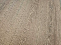 52 m2 laminaat plank - 1288 x 195 x 8 mm - afbeelding 1 van  3