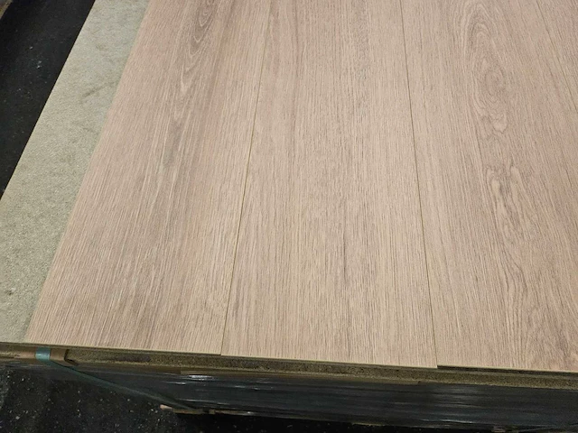 52 m2 laminaat plank - 1288 x 195 x 8 mm - afbeelding 2 van  3