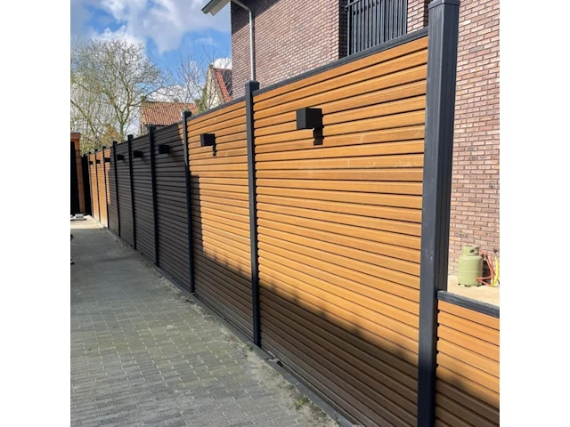 52x aluminium sleufpaal, schuttingpaal en toebehoren - afbeelding 1 van  6