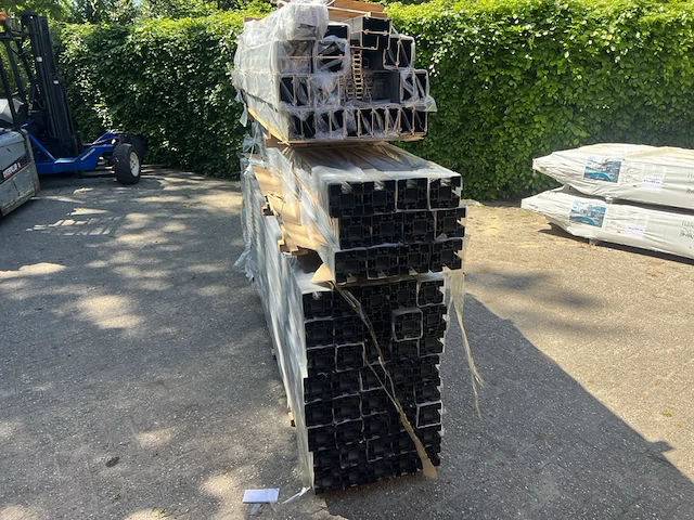 52x aluminium sleufpaal, schuttingpaal en toebehoren - afbeelding 4 van  6