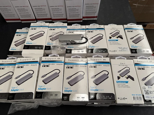 53x adapter usb-c (26x 4-in-1, 27x 3-in-1) - afbeelding 1 van  6
