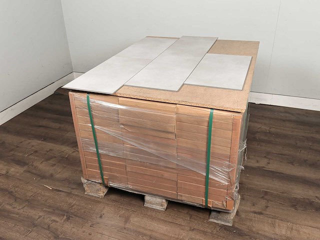 54 m2 pvc click tegel - 600 x 316 x 4,5 mm - afbeelding 4 van  4