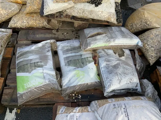 54 pallet bestratingsmateriaal - afbeelding 4 van  49