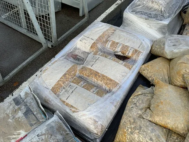 54 pallet bestratingsmateriaal - afbeelding 10 van  49
