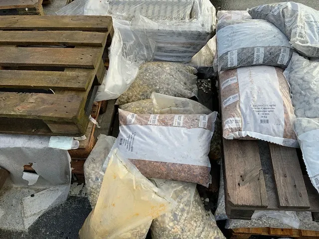 54 pallet bestratingsmateriaal - afbeelding 16 van  49