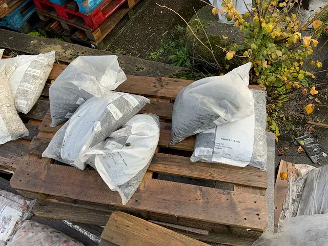 54 pallet bestratingsmateriaal - afbeelding 17 van  49