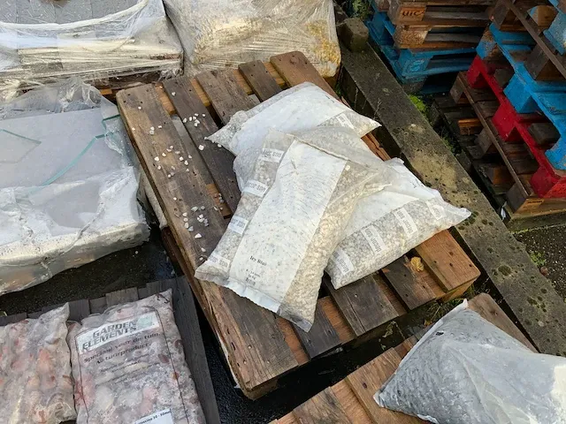 54 pallet bestratingsmateriaal - afbeelding 19 van  49