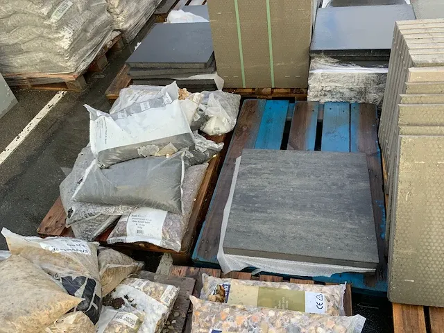 54 pallet bestratingsmateriaal - afbeelding 22 van  49
