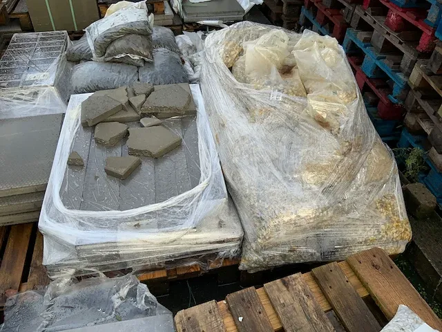 54 pallet bestratingsmateriaal - afbeelding 28 van  49