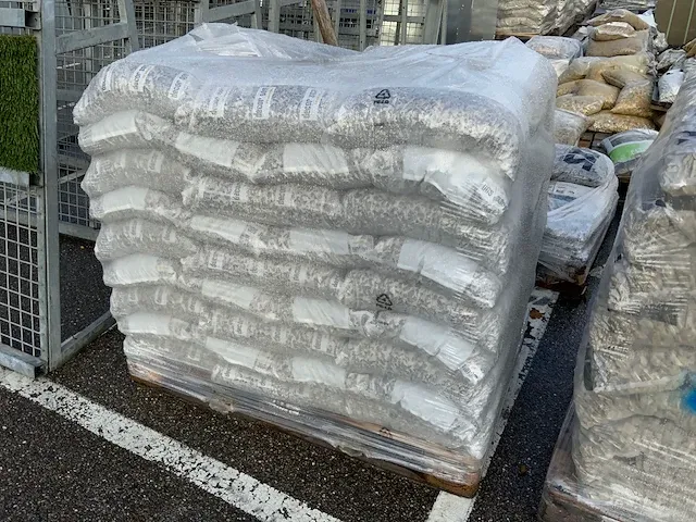 54 pallet bestratingsmateriaal - afbeelding 23 van  49