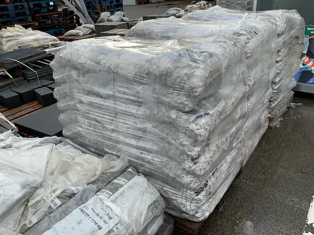 54 pallet bestratingsmateriaal - afbeelding 43 van  49