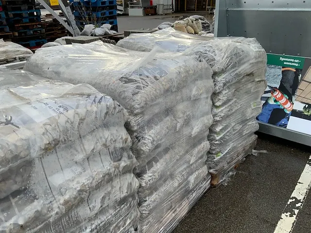 54 pallet bestratingsmateriaal - afbeelding 44 van  49