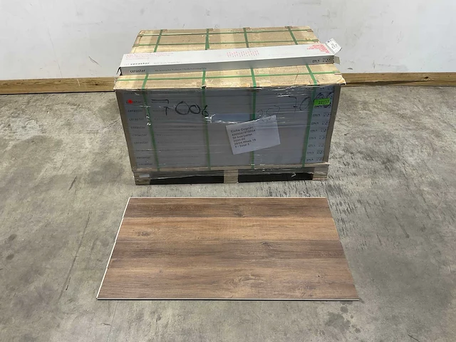 54,2m² cerastar cognac eiken composiet kliklaminaat - afbeelding 1 van  8